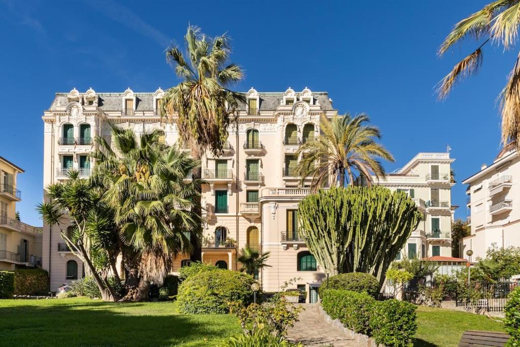 ボルディゲーラLa Casa Di Anna, In Palazzina Liberty Fronte Parcoアパートメント エクステリア 写真